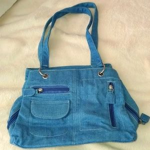 Purse, cotton and polyester material construction